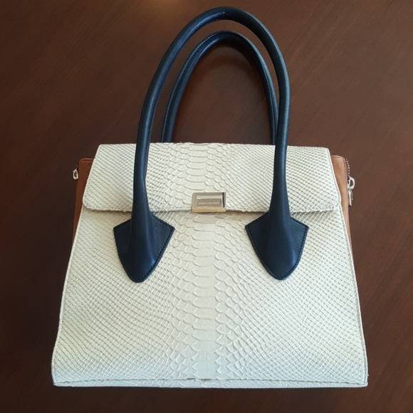 Pour La Victoire large tote Brand New - Picture 1 of 8